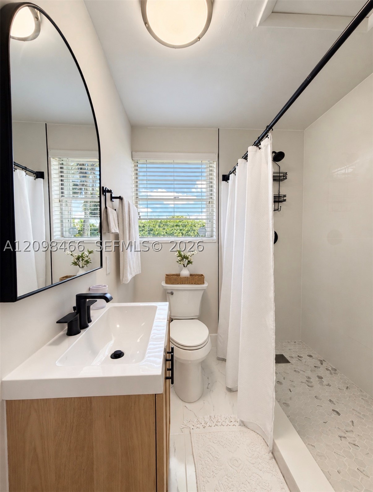 A12098466 Property Photo 11