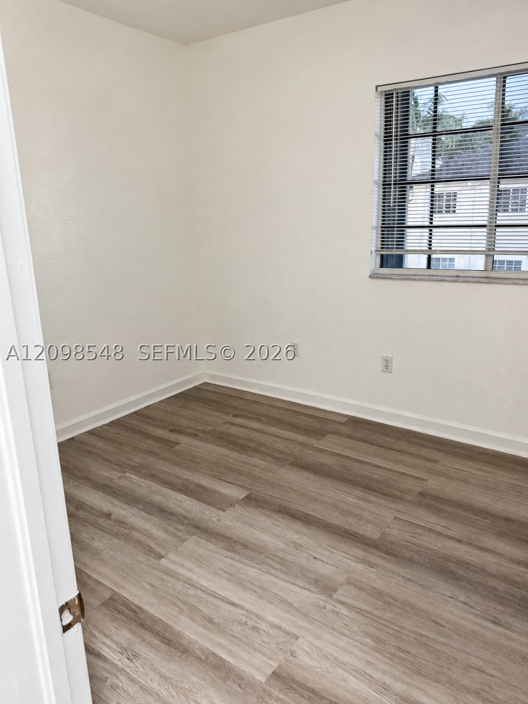 374 Ne 26th Ave 203 Property Photo 4