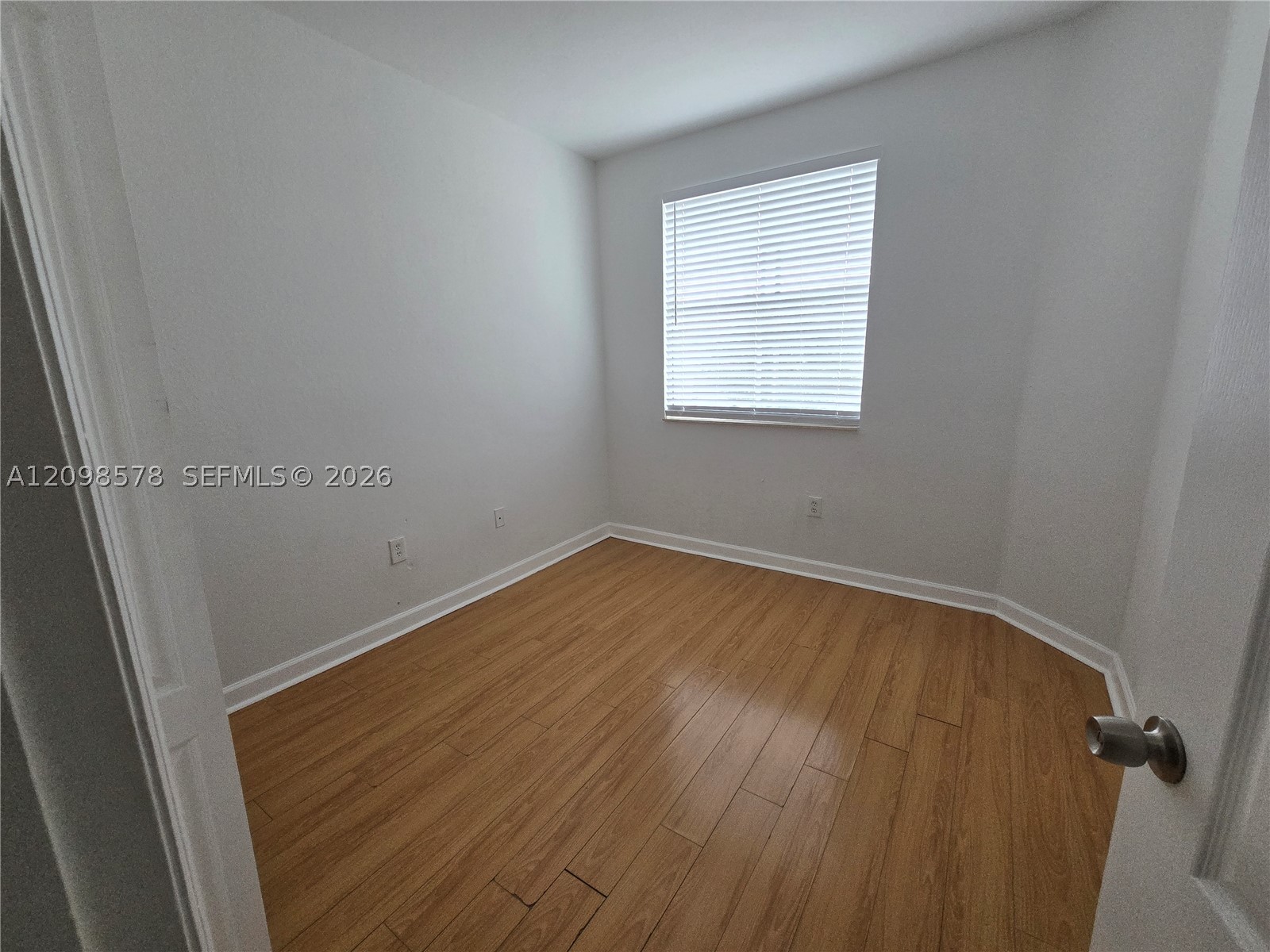 1661 Se 29th Ct 203 Property Photo 6