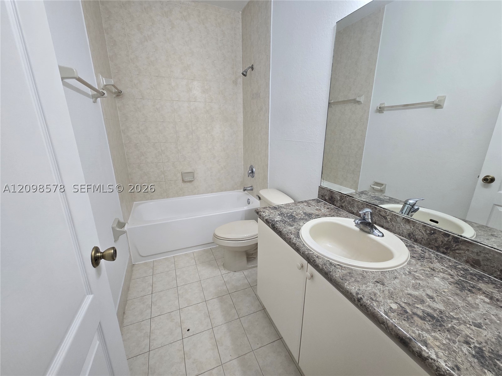 1661 Se 29th Ct 203 Property Photo 16