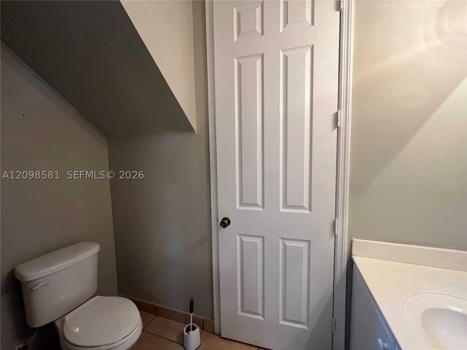 646 Ne 35th Ave 646 Property Photo 5