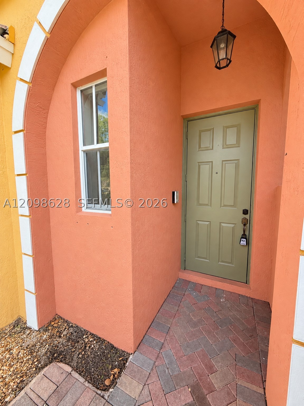2365 Ne 42nd Cir Property Photo 3