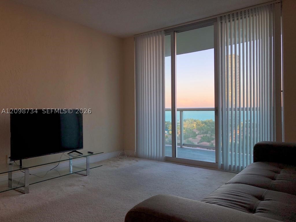 19390 Collins Ave 1624 Property Photo 3