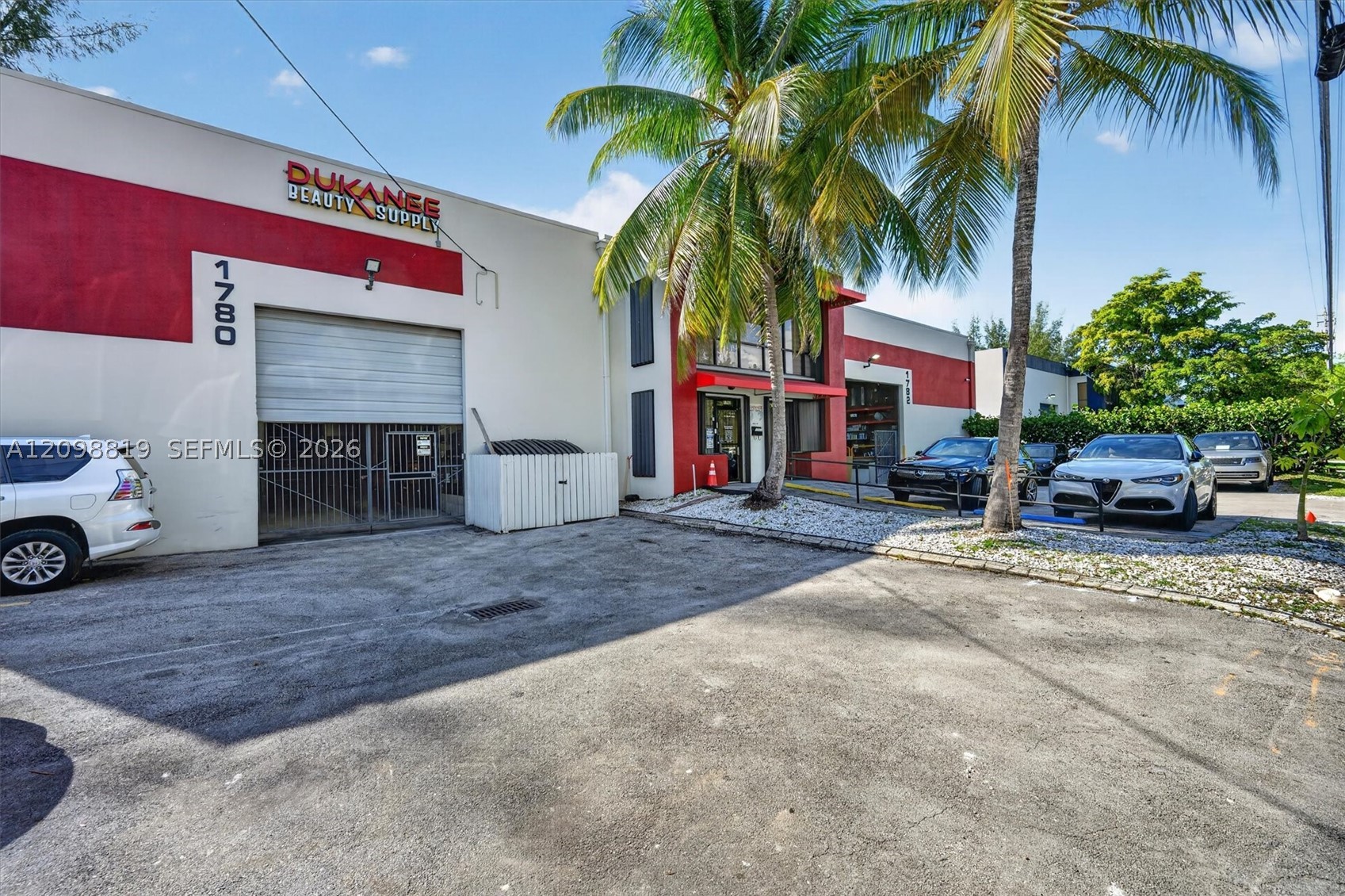 1780 Nw 93rd Ave Property Photo 4
