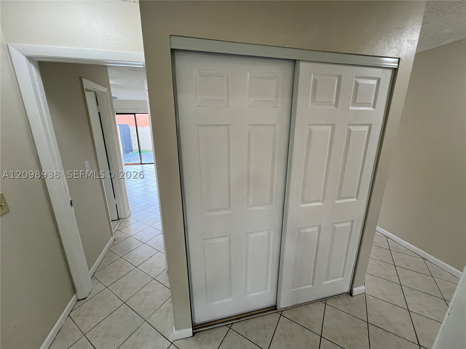 1272 Sandpiper Blvd . Property Photo 28