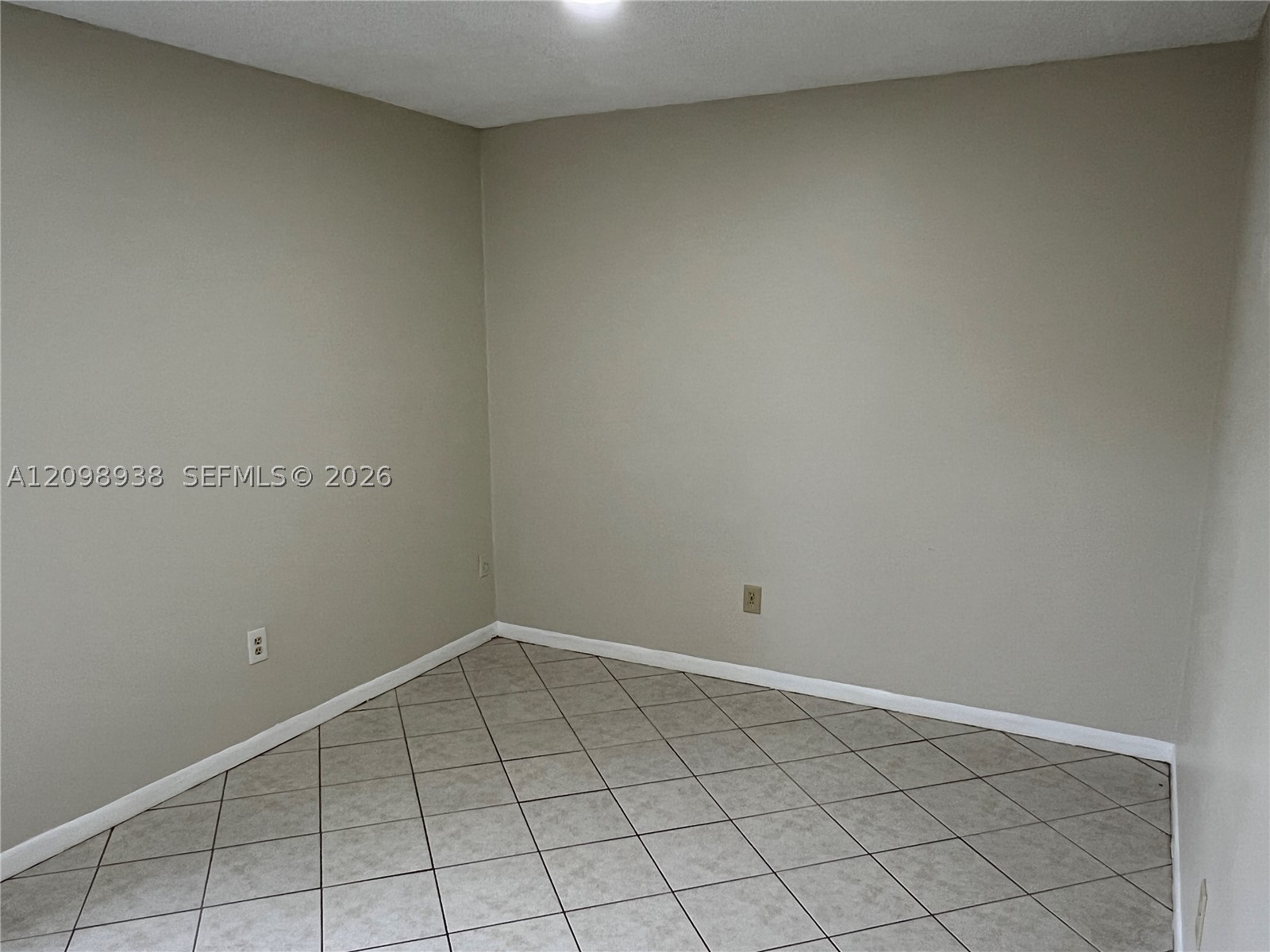1272 Sandpiper Blvd . Property Photo 33