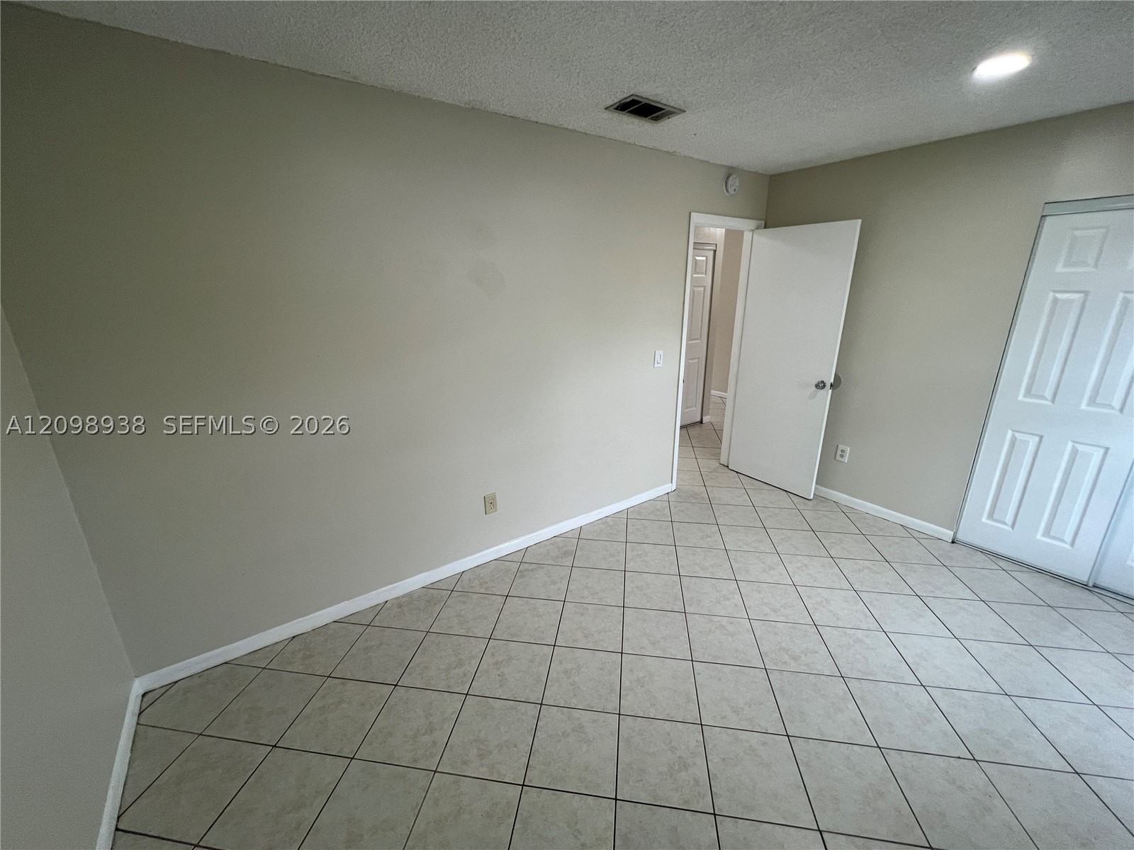 1272 Sandpiper Blvd . Property Photo 36