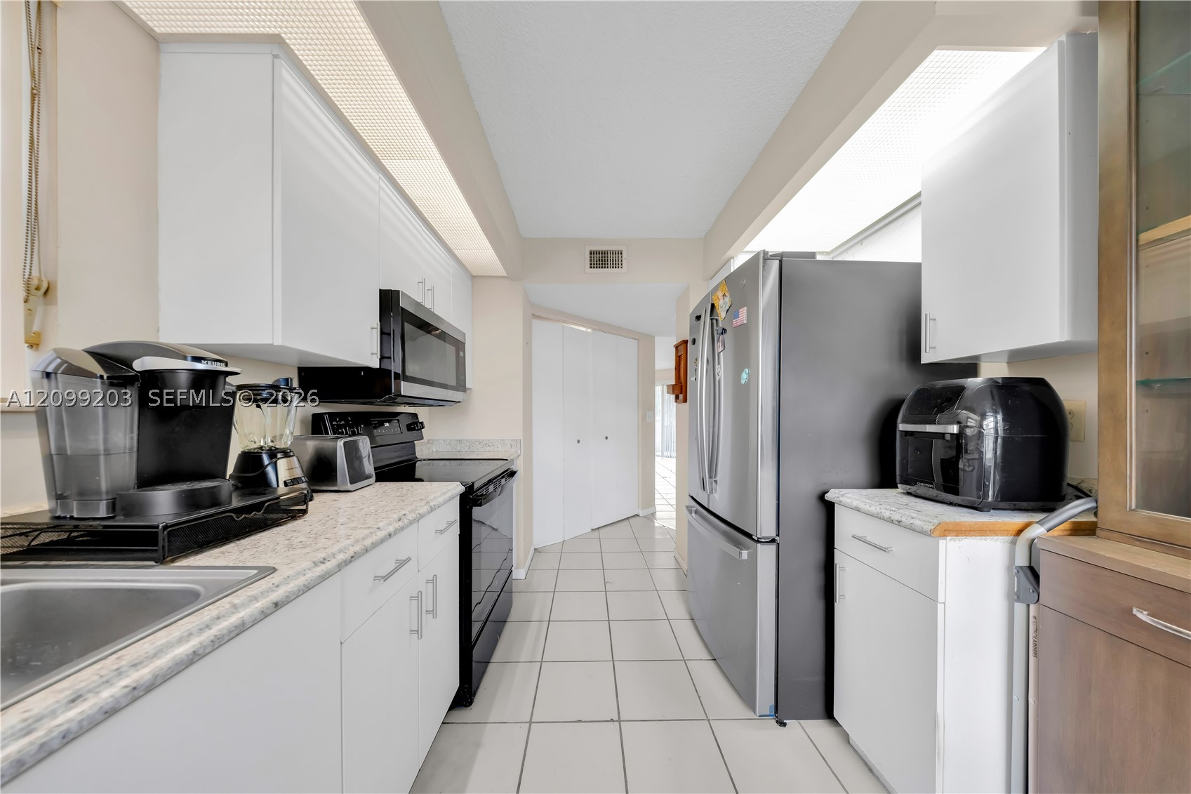 2257 Se 27th Dr 103-e Property Photo 11