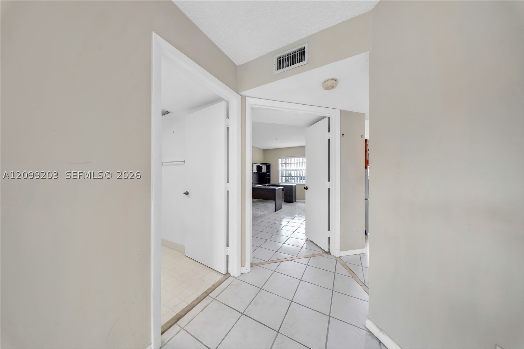 2257 Se 27th Dr 103-e Property Photo 14