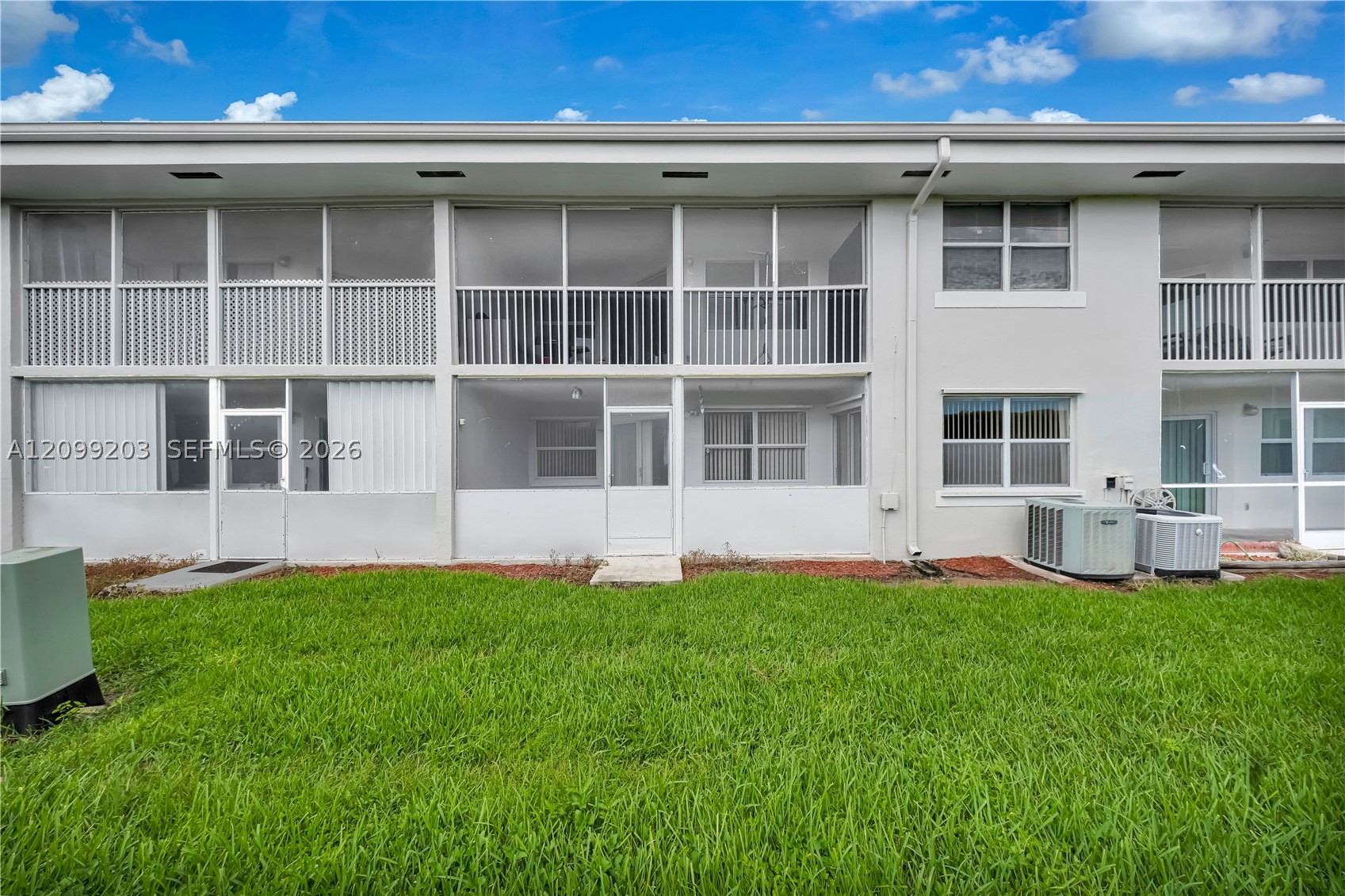2257 Se 27th Dr 103-e Property Photo 20
