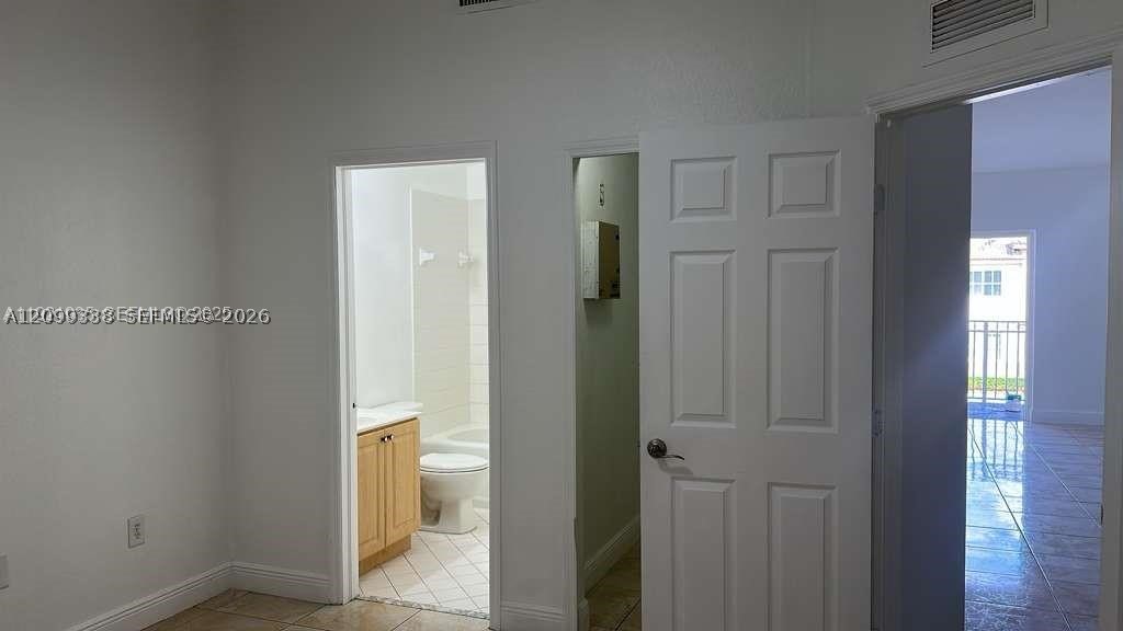 1250 Se 28th Ct 203 Property Photo 11