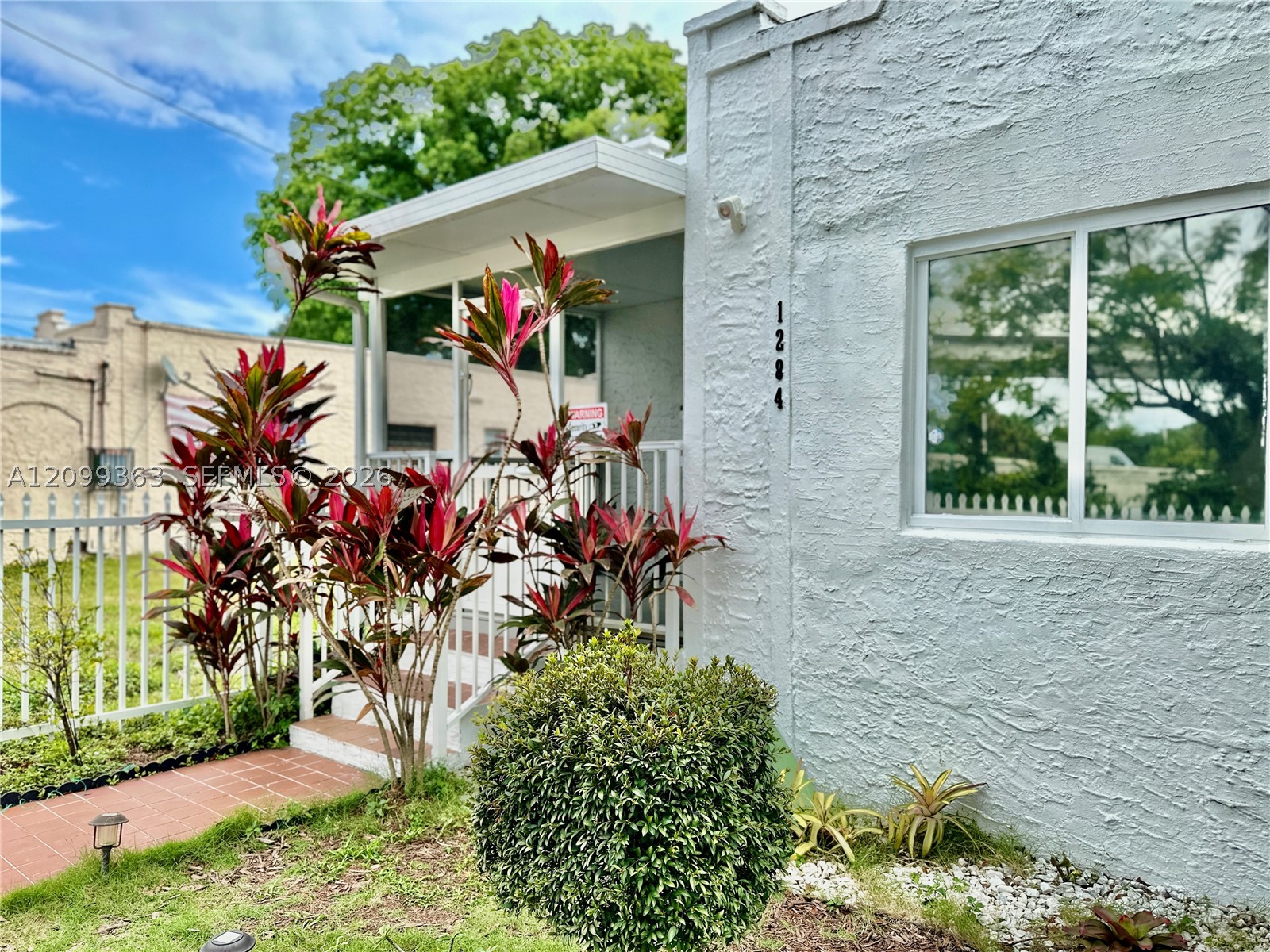 1284 NW 39 ST Property Photo 1