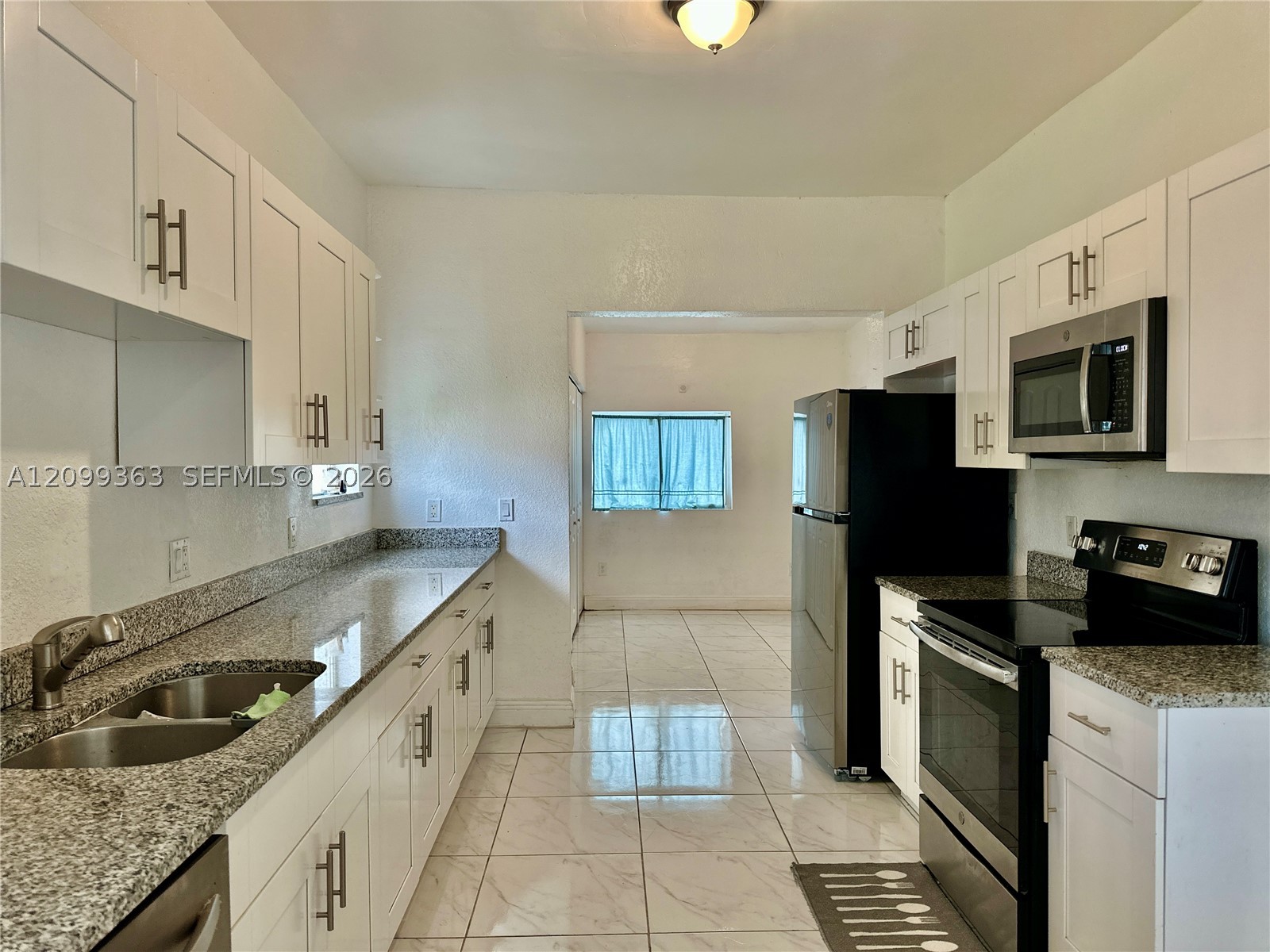 1284 Nw 39 St Property Photo 10