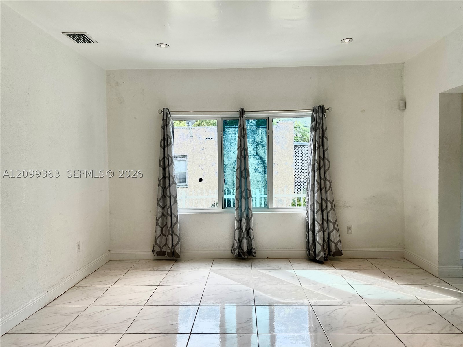1284 Nw 39 St Property Photo 11