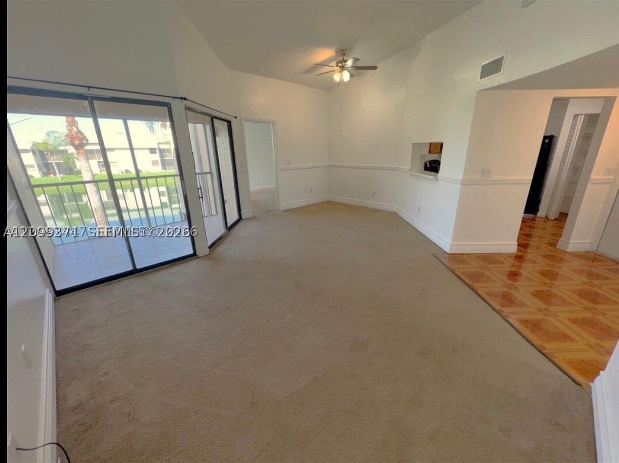 1190 Washington Cir 1190e Property Photo 5