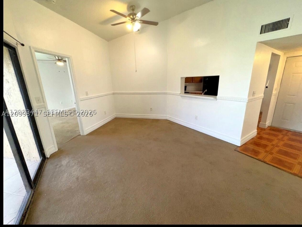 1190 Washington Cir 1190e Property Photo 7