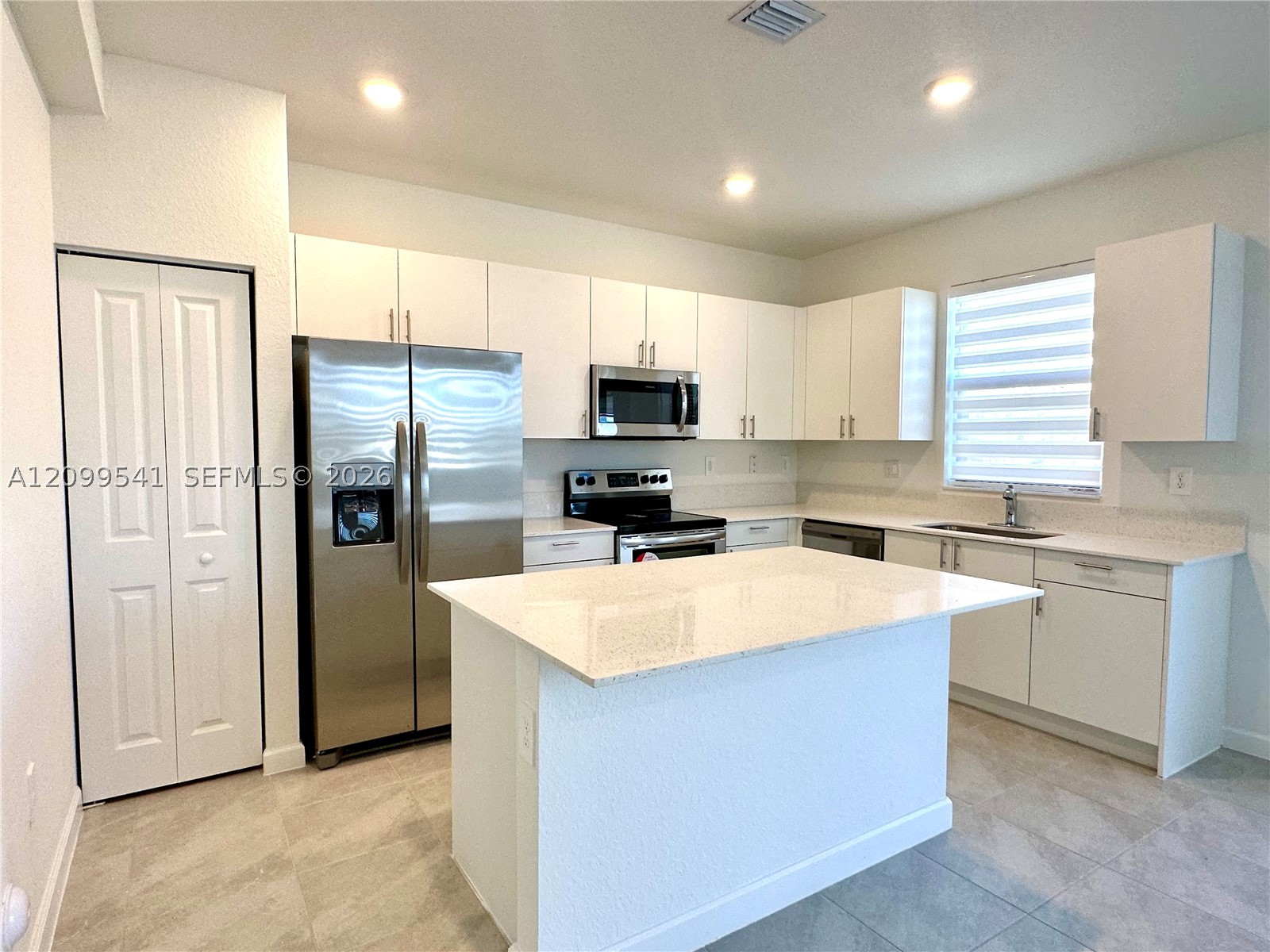 13030 Sw 232nd Ter Property Photo 3