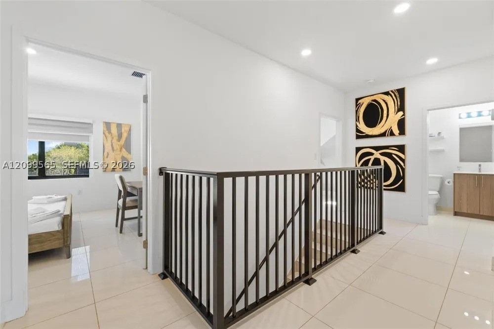 A12099565 Property Photo 9