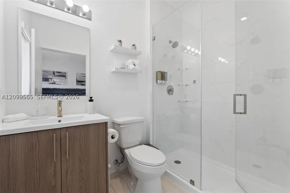 A12099565 Property Photo 12