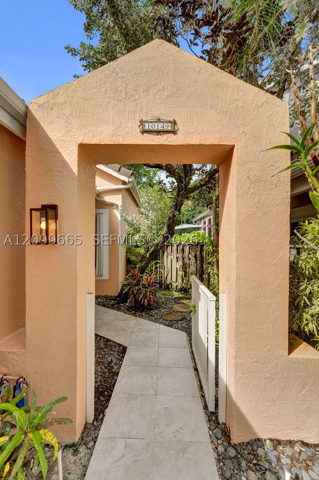 10149 Nw 4th St Property Photo 8