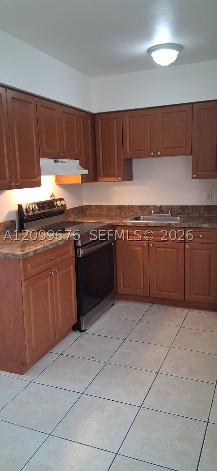 2332 Fillmore St 1 Property Photo 2