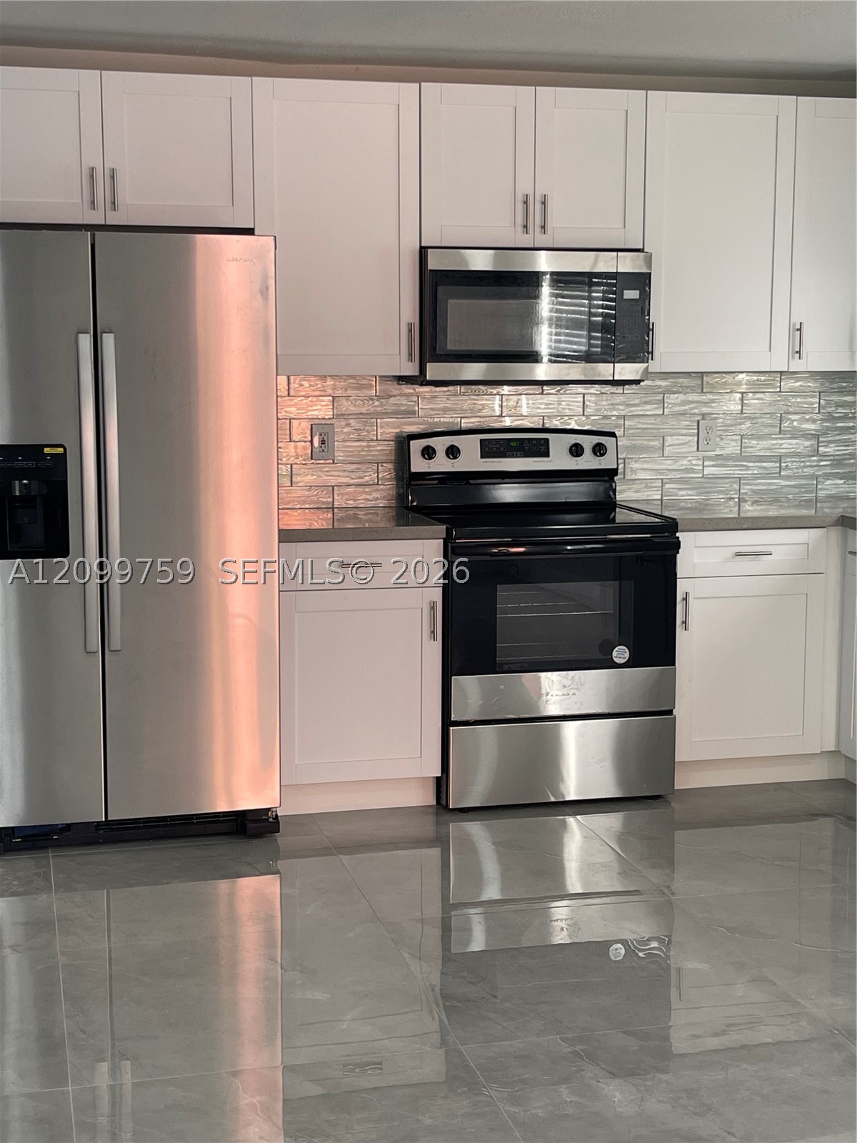 4281 Riverside Dr 2 Property Photo 4