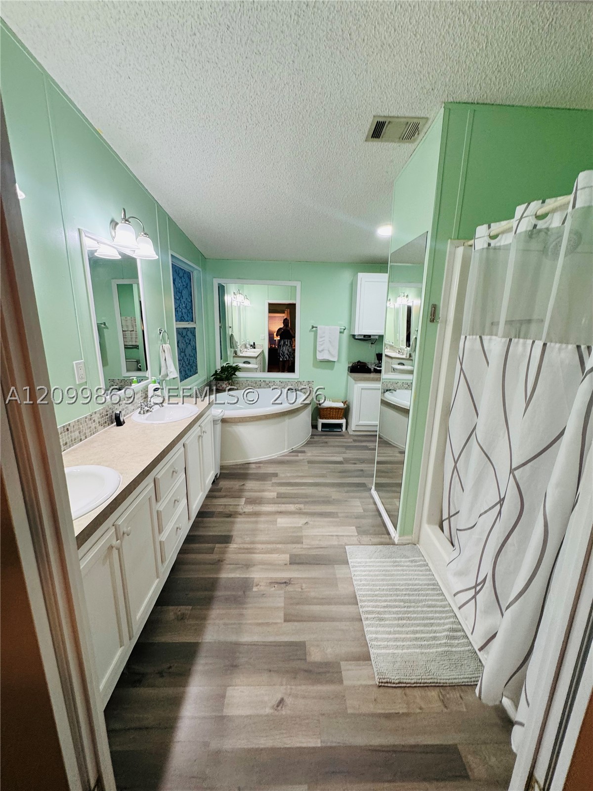 220 Ne 12th Ave Unit 123 Property Photo 8