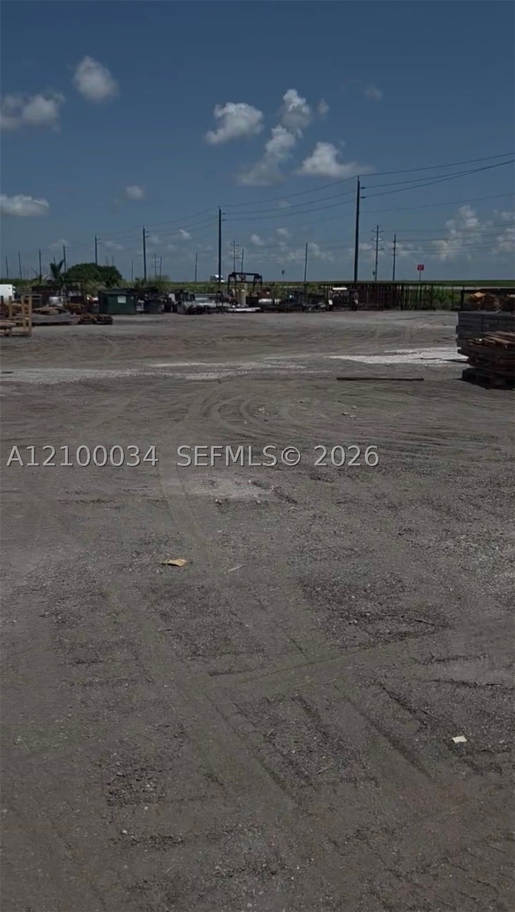 A12100034 Property Photo 7
