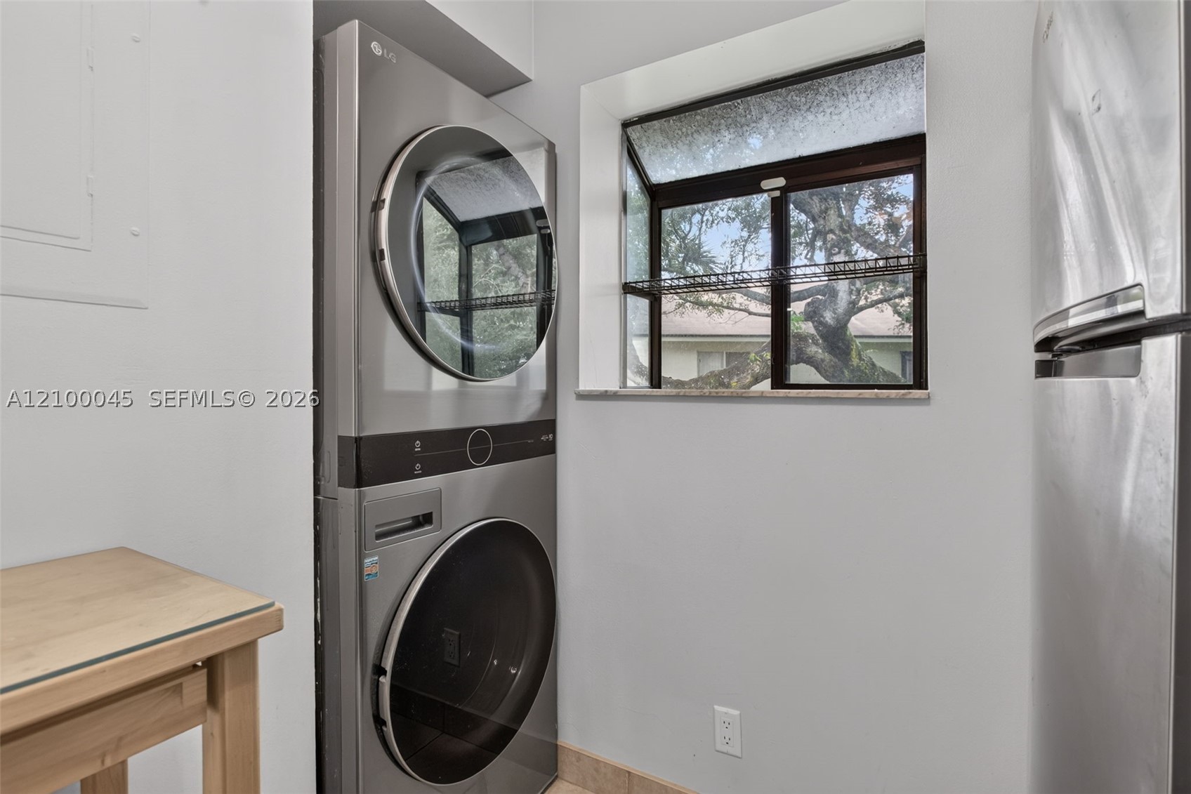 503 Gardens Dr 201 Property Photo 2