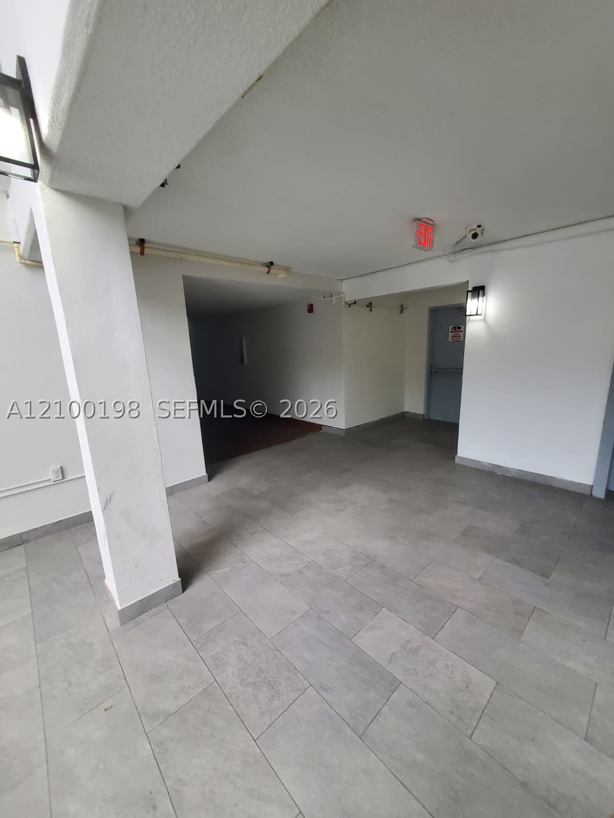 A12100198 Property Photo 5