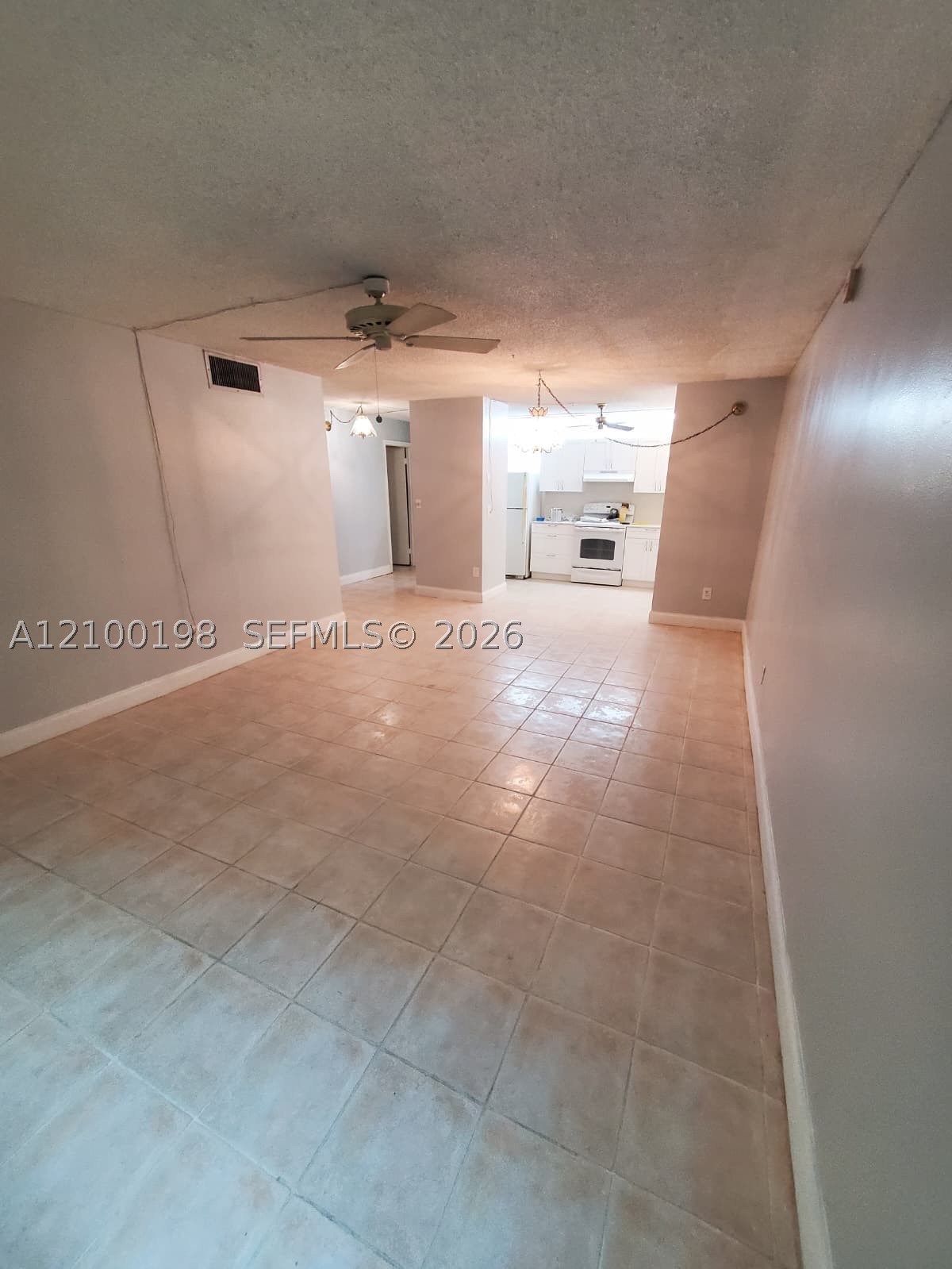 A12100198 Property Photo 17