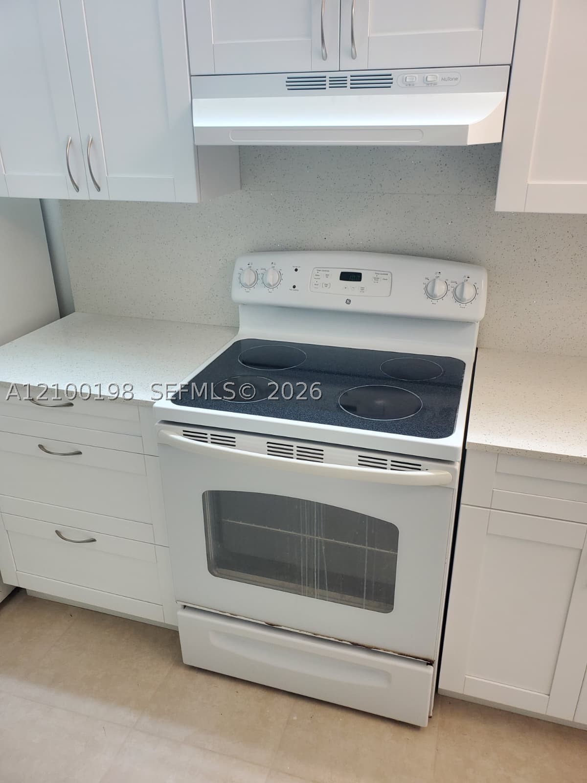A12100198 Property Photo 21