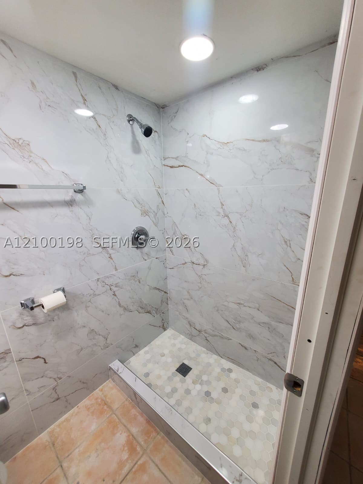 A12100198 Property Photo 28