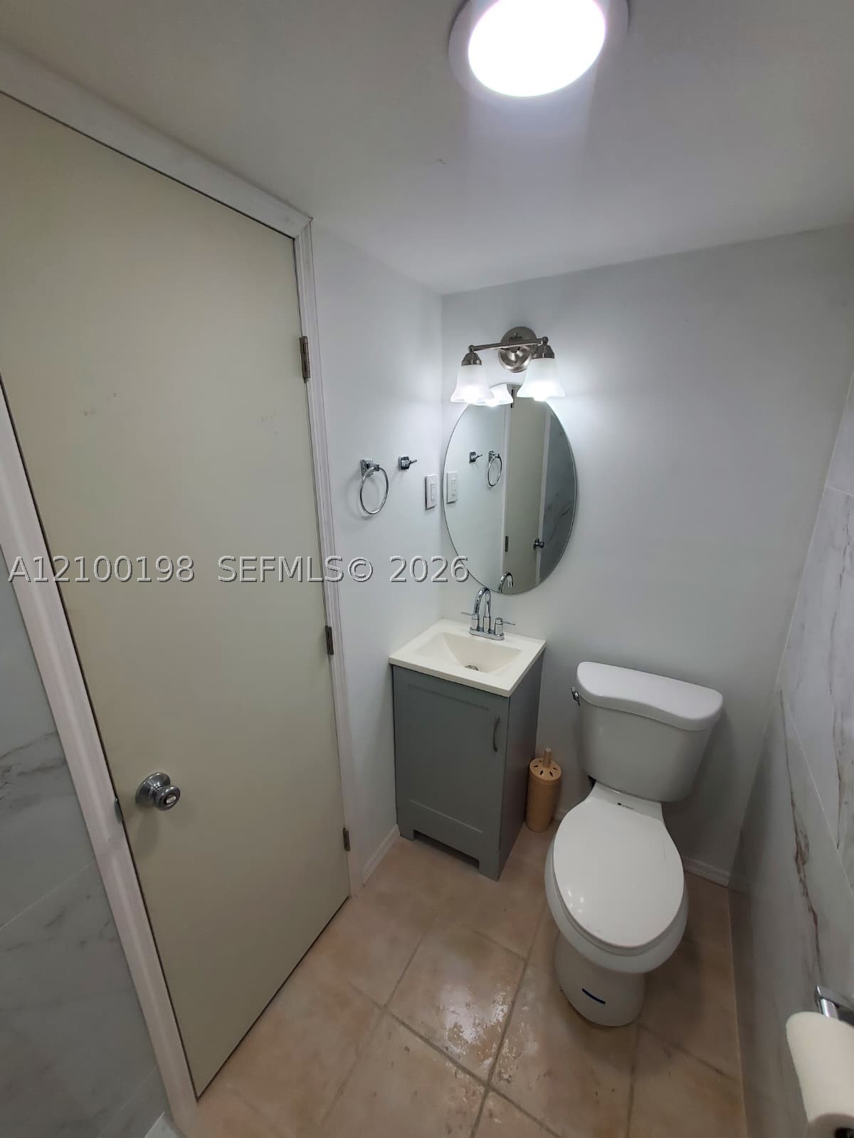 A12100198 Property Photo 29