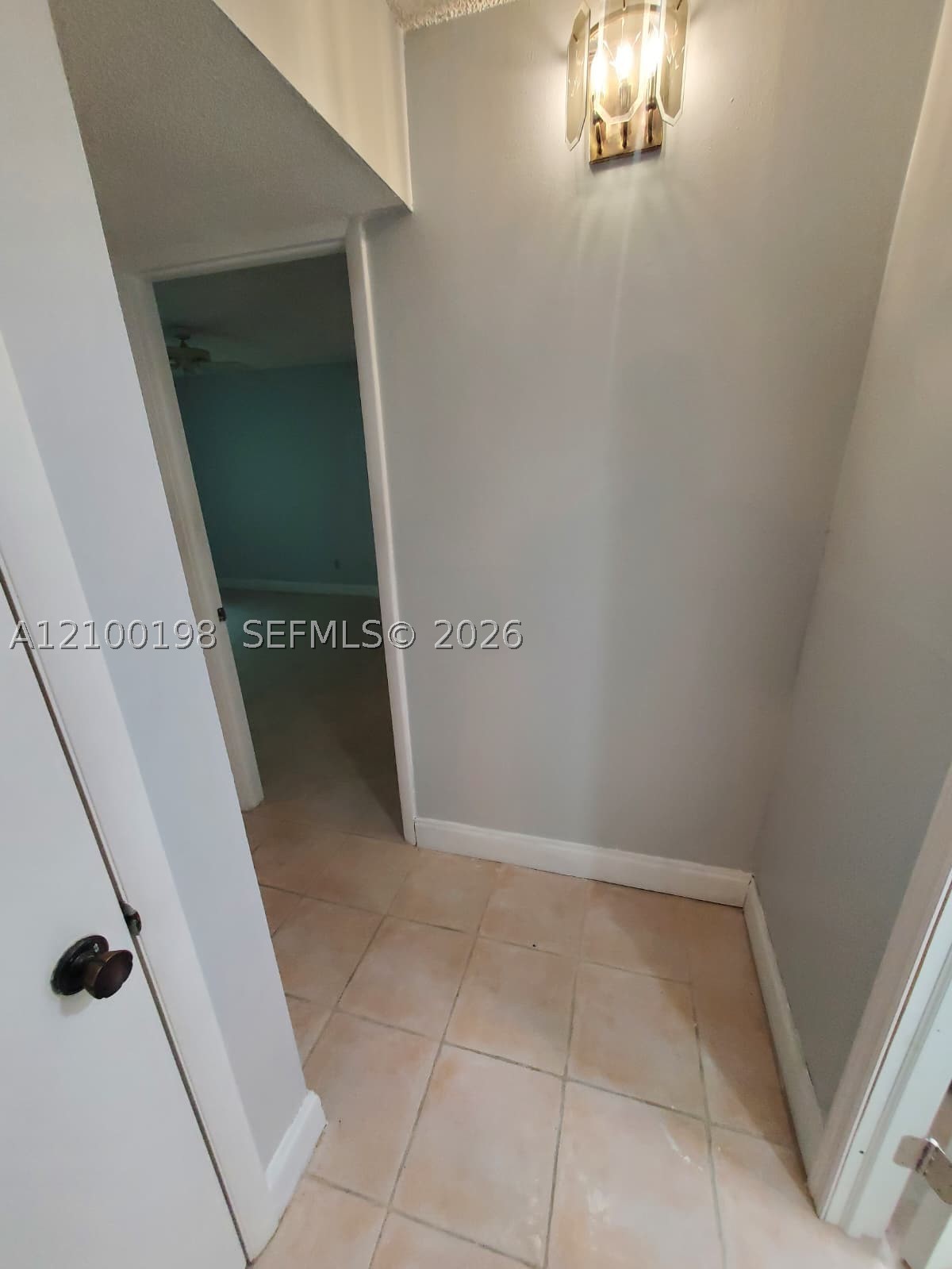 A12100198 Property Photo 31