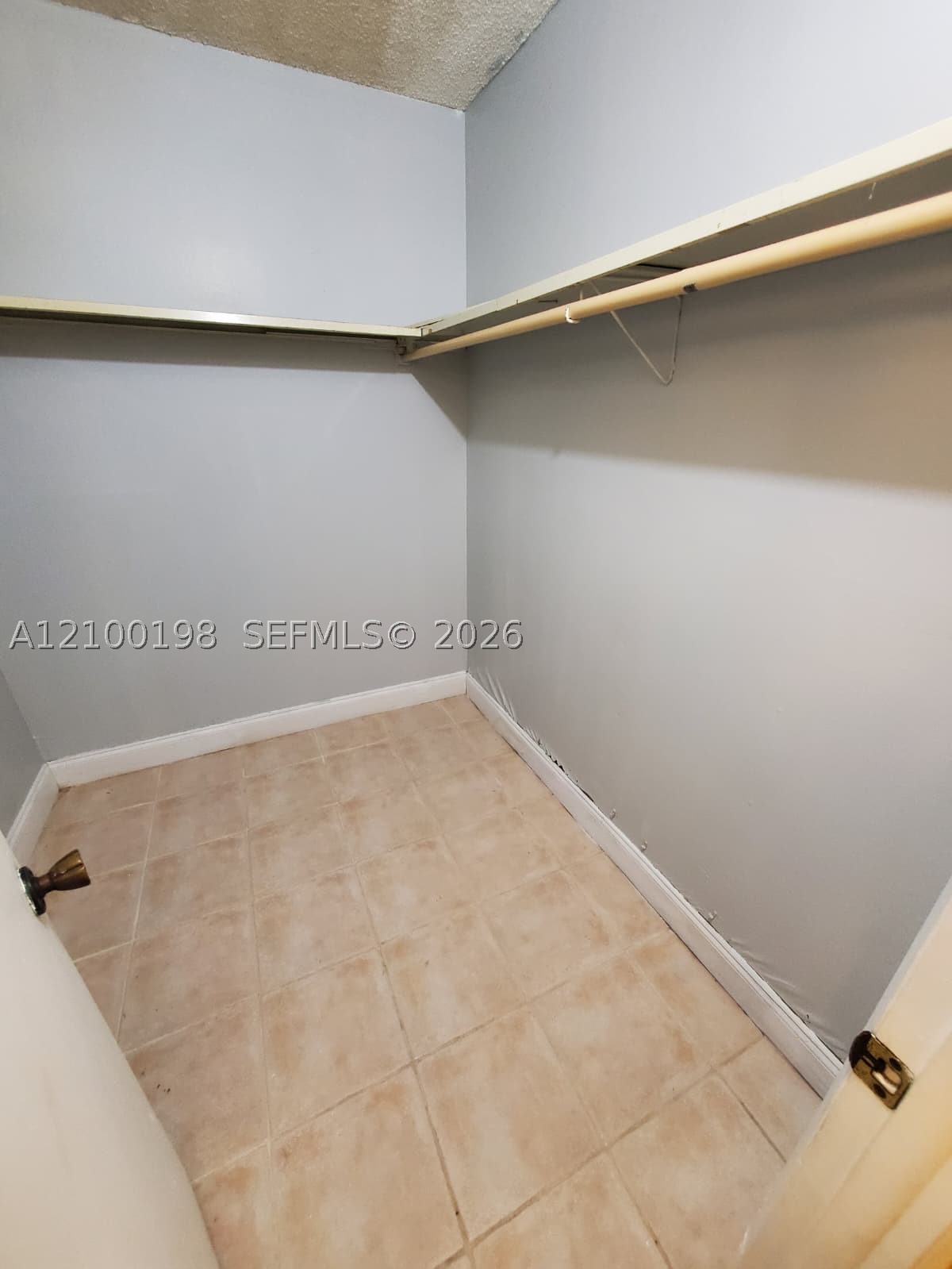 A12100198 Property Photo 49