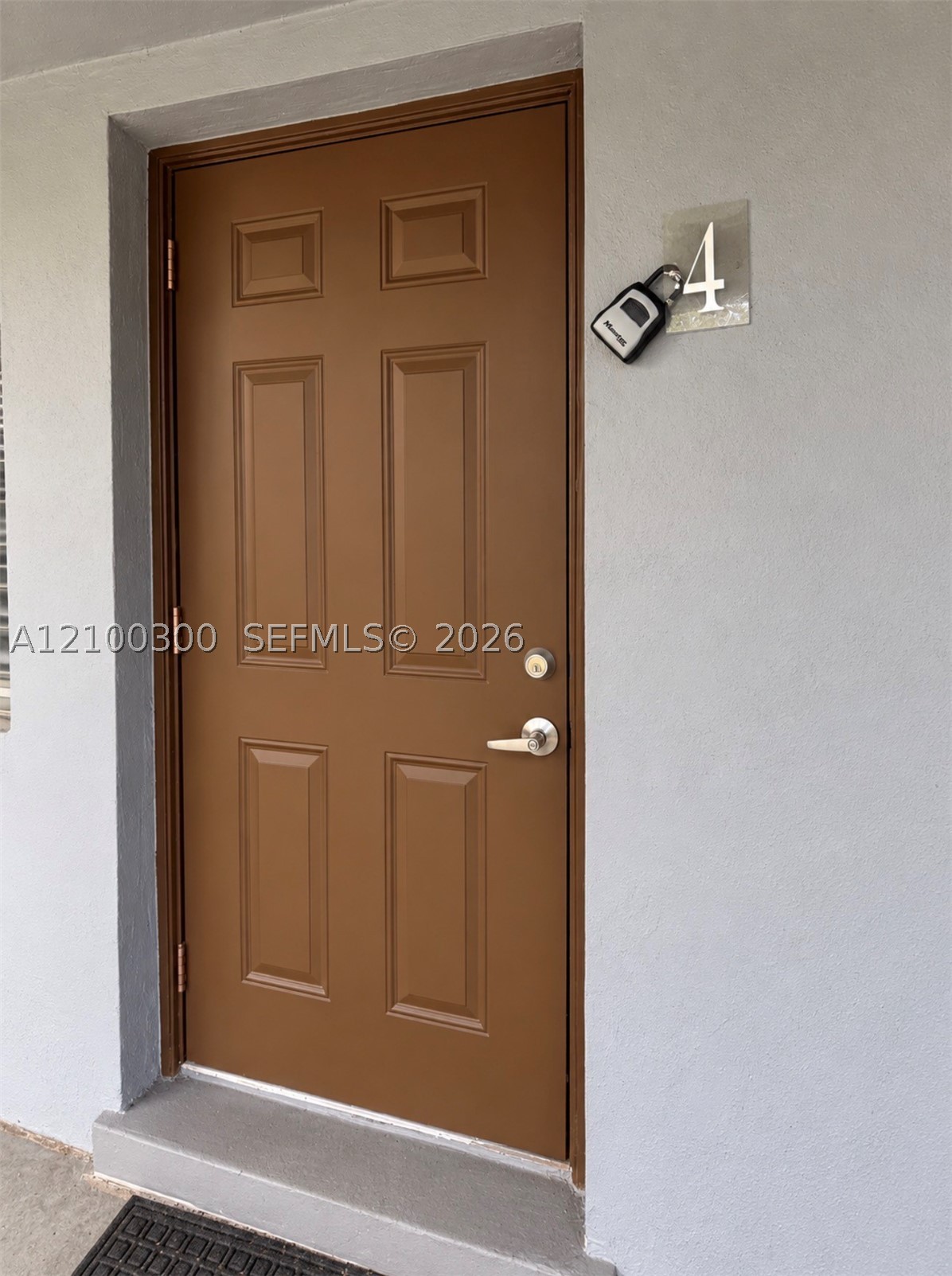 401 NW 43rd Ct 4 Property Photo 1