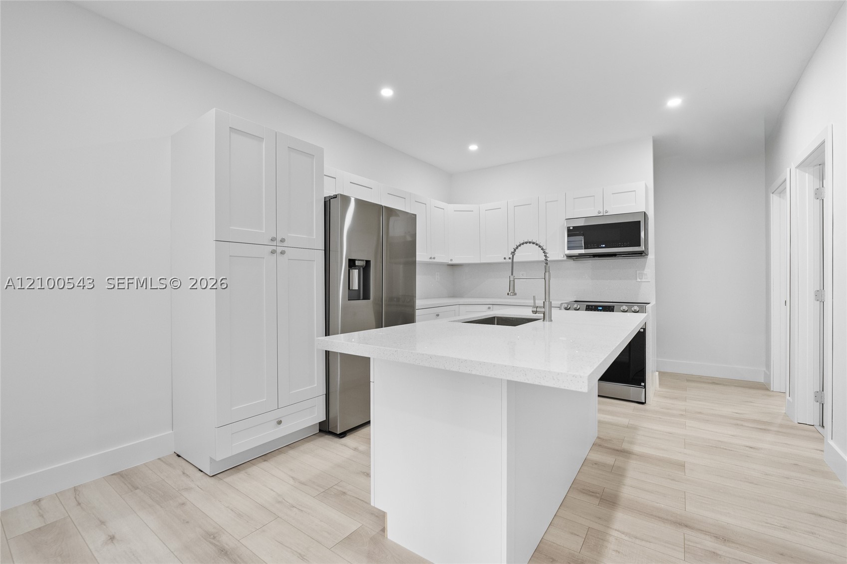129 Sw 9th Ave 1 Property Photo 1