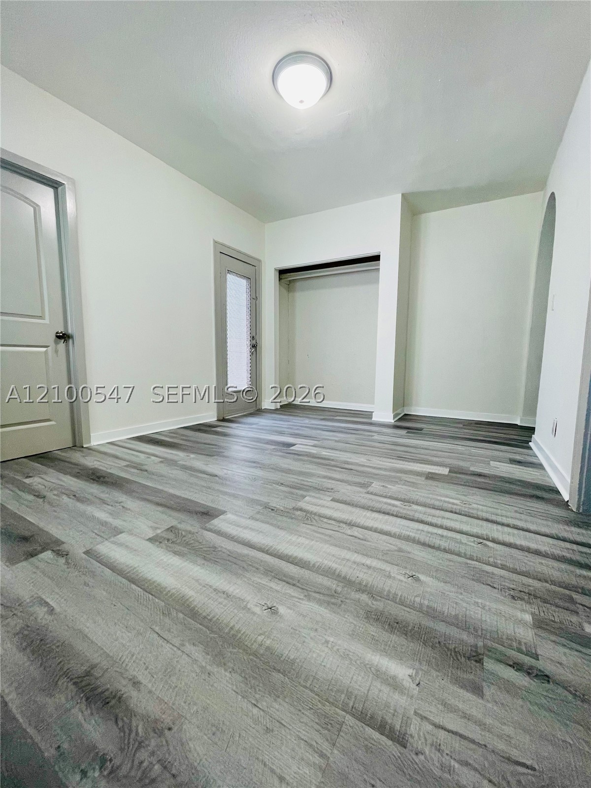 442 Sw 10th Ave 1 Property Photo 2