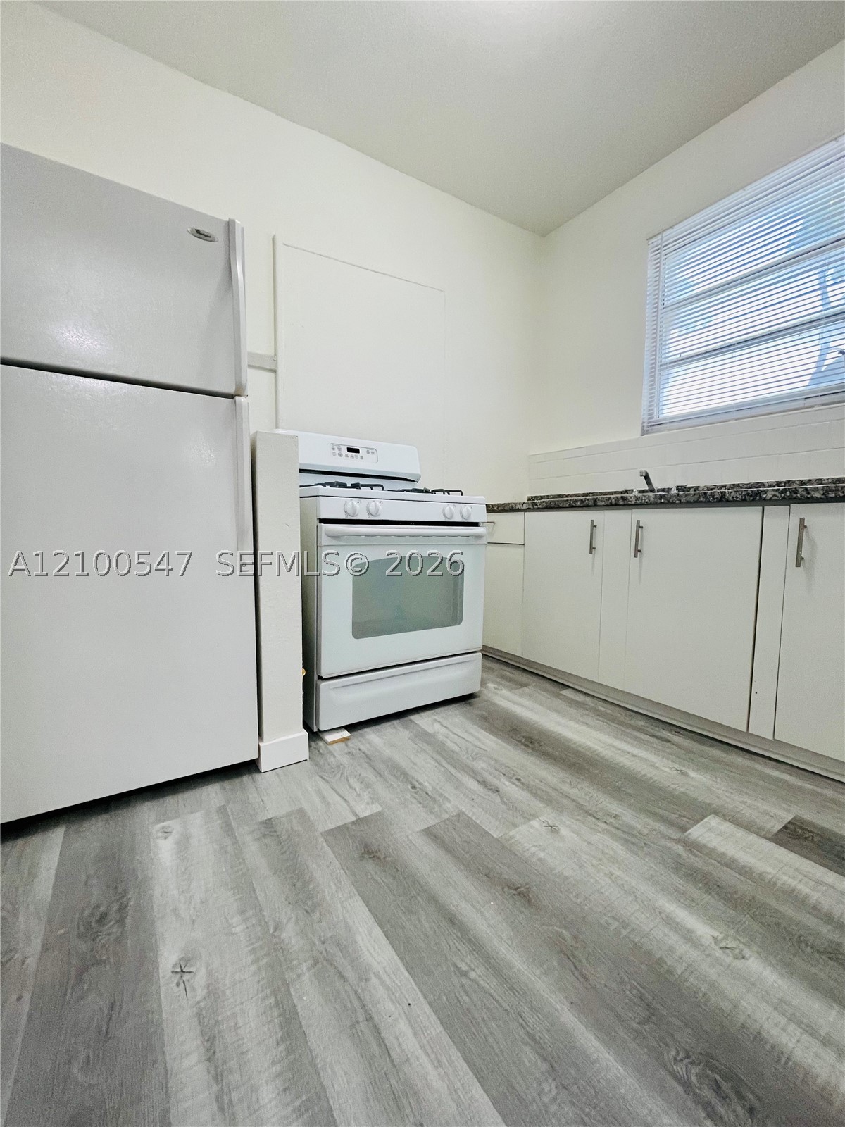 442 Sw 10th Ave 1 Property Photo 4