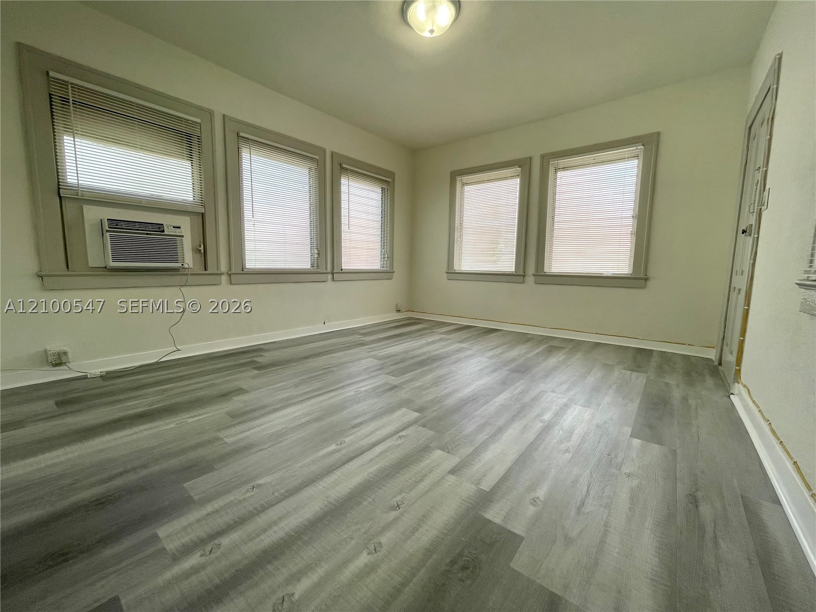 442 Sw 10th Ave 1 Property Photo 5