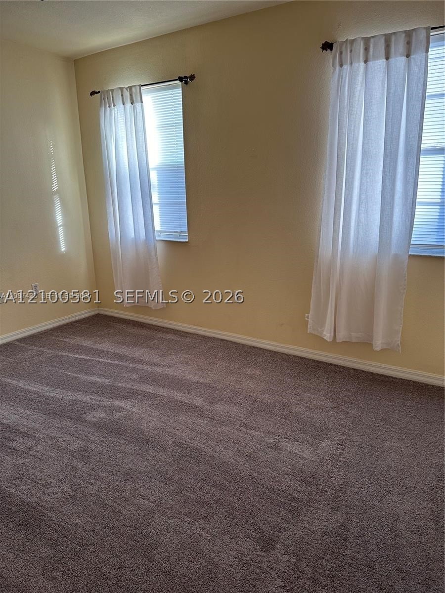645 E Mowry Ct Property Photo 7