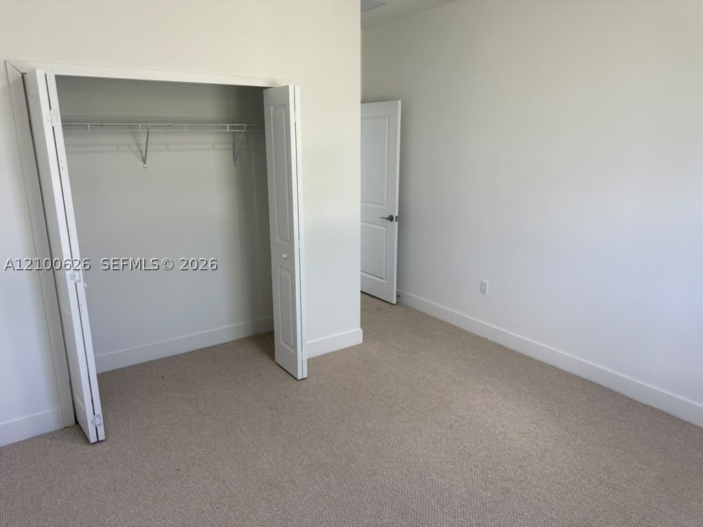 1828 Ne 1st St Property Photo 4
