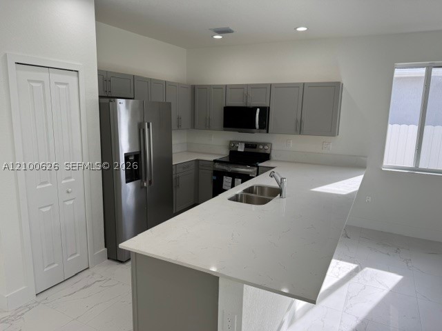 1828 Ne 1st St Property Photo 7