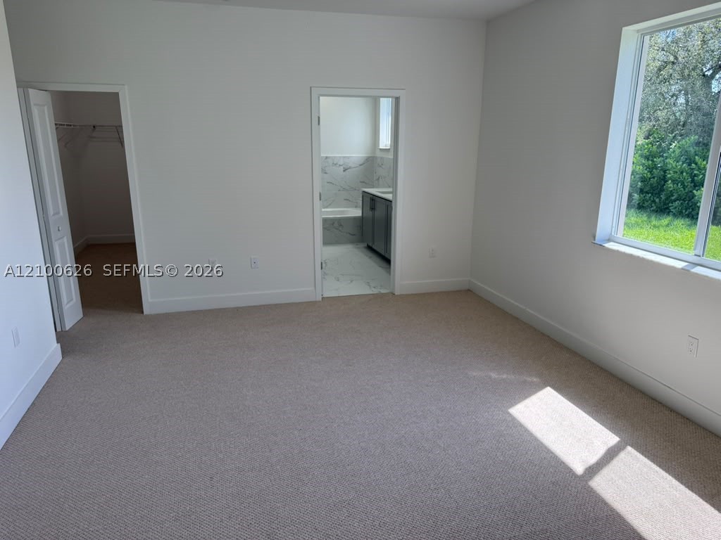 1828 Ne 1st St Property Photo 10