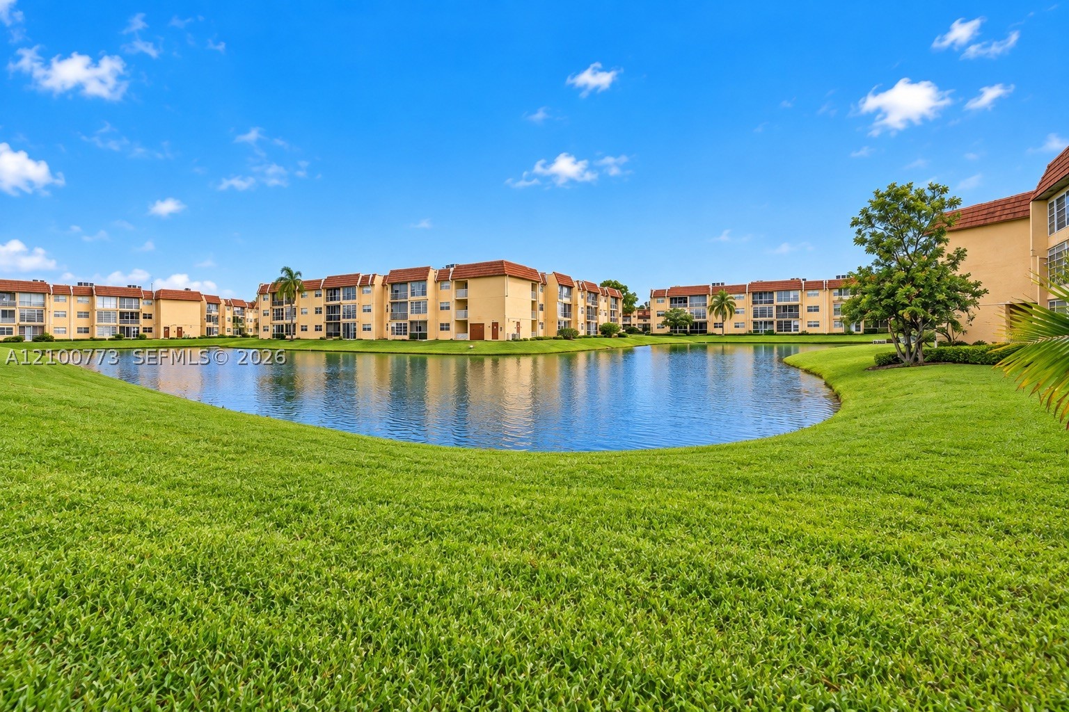 8901 Sunrise Lakes Blvd 204 Property Photo 1