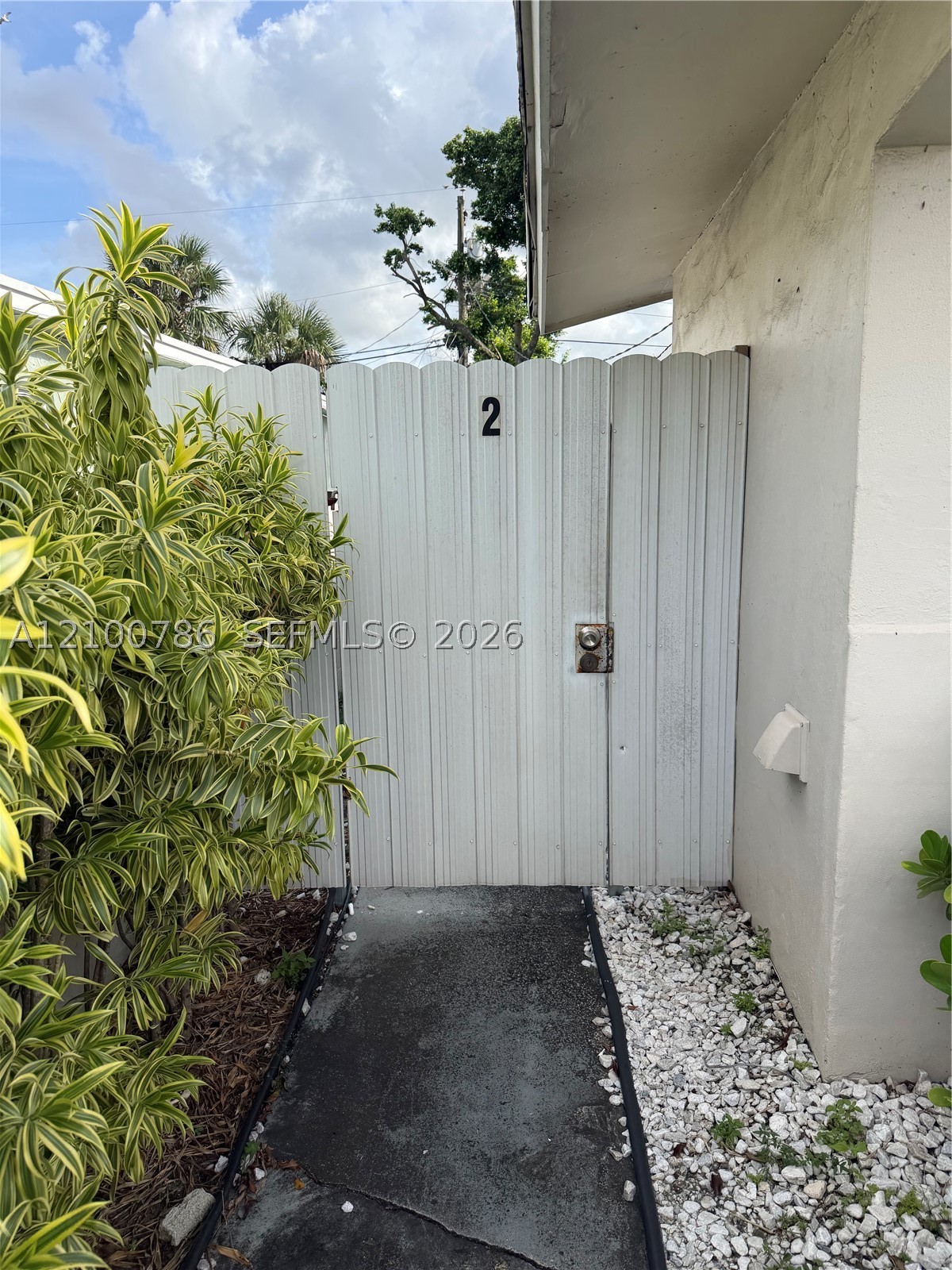 2124 Nw 7th Ct 2 Property Photo 2