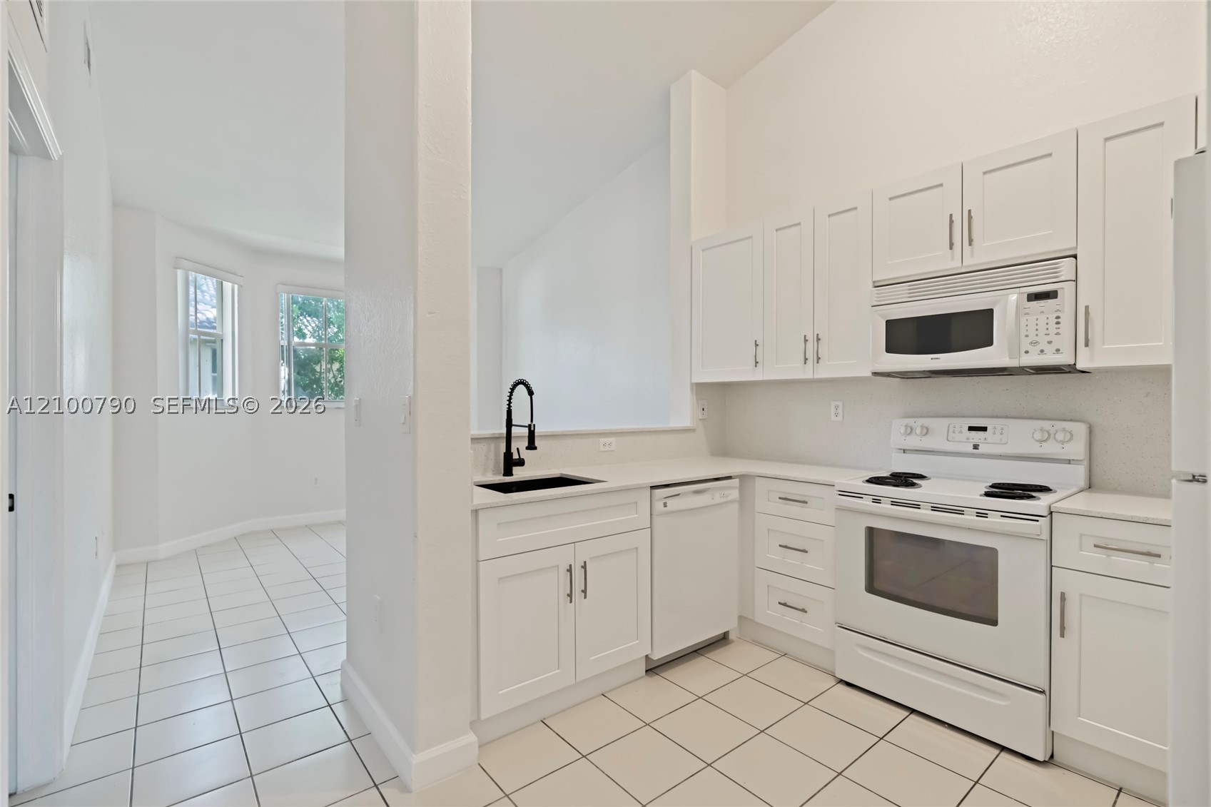 A12100790 Property Photo 1