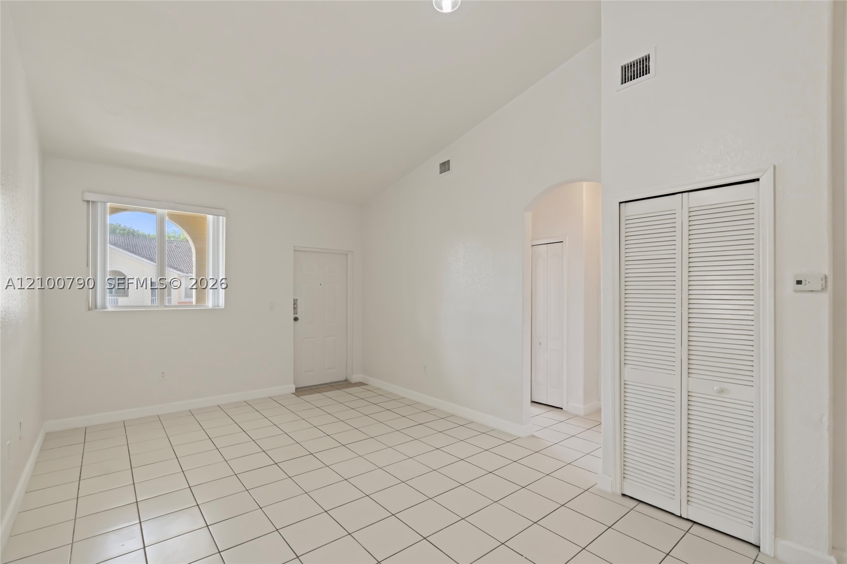 A12100790 Property Photo 4