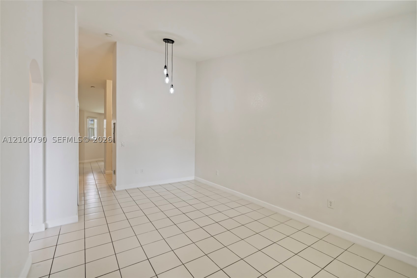 A12100790 Property Photo 8
